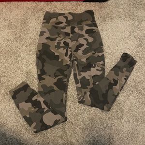 Camo print leggings